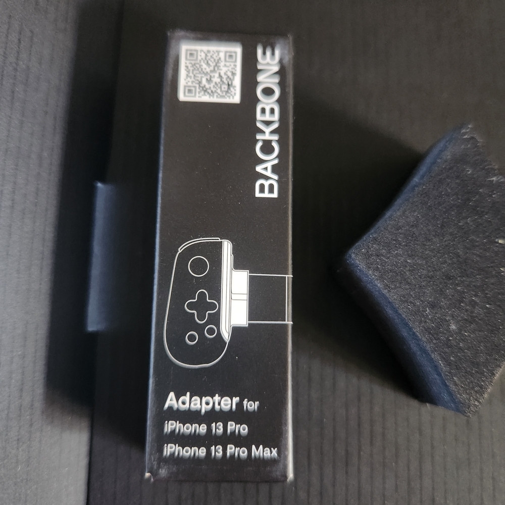 Backbone One Lightning Mobile Gaming Controller - Picture 8 of 10